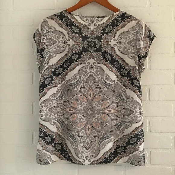 Banana Republic Blouse Cream/black/gray/blush pink Mosaik print Cap sleeve S - Picture 3 of 5